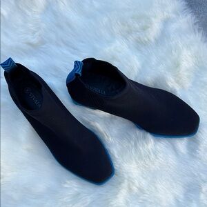 VIVAIA Women's Black and Blue Ankle Booties “ Ryan pro” waterproof.